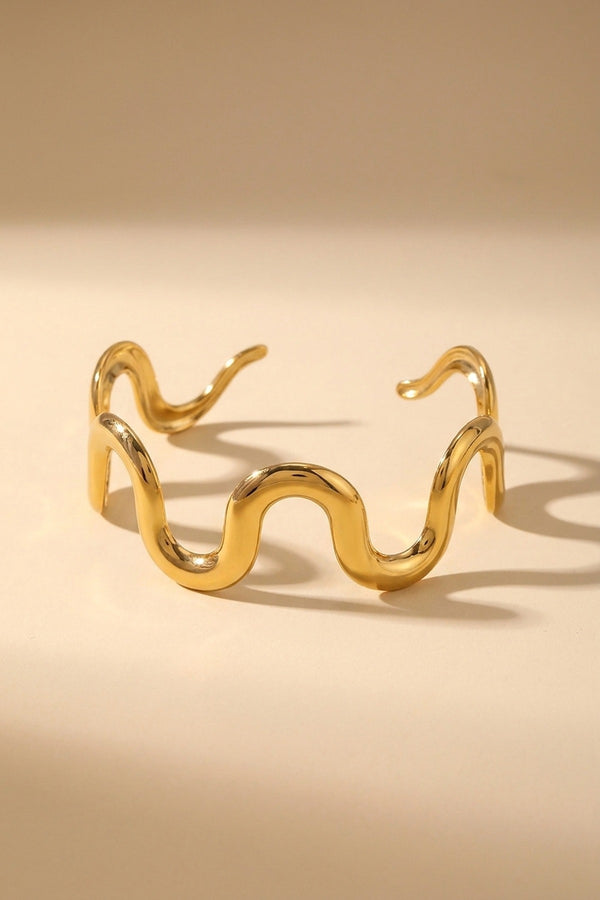 Gold Mariya Wavy Luxe Bracelet
