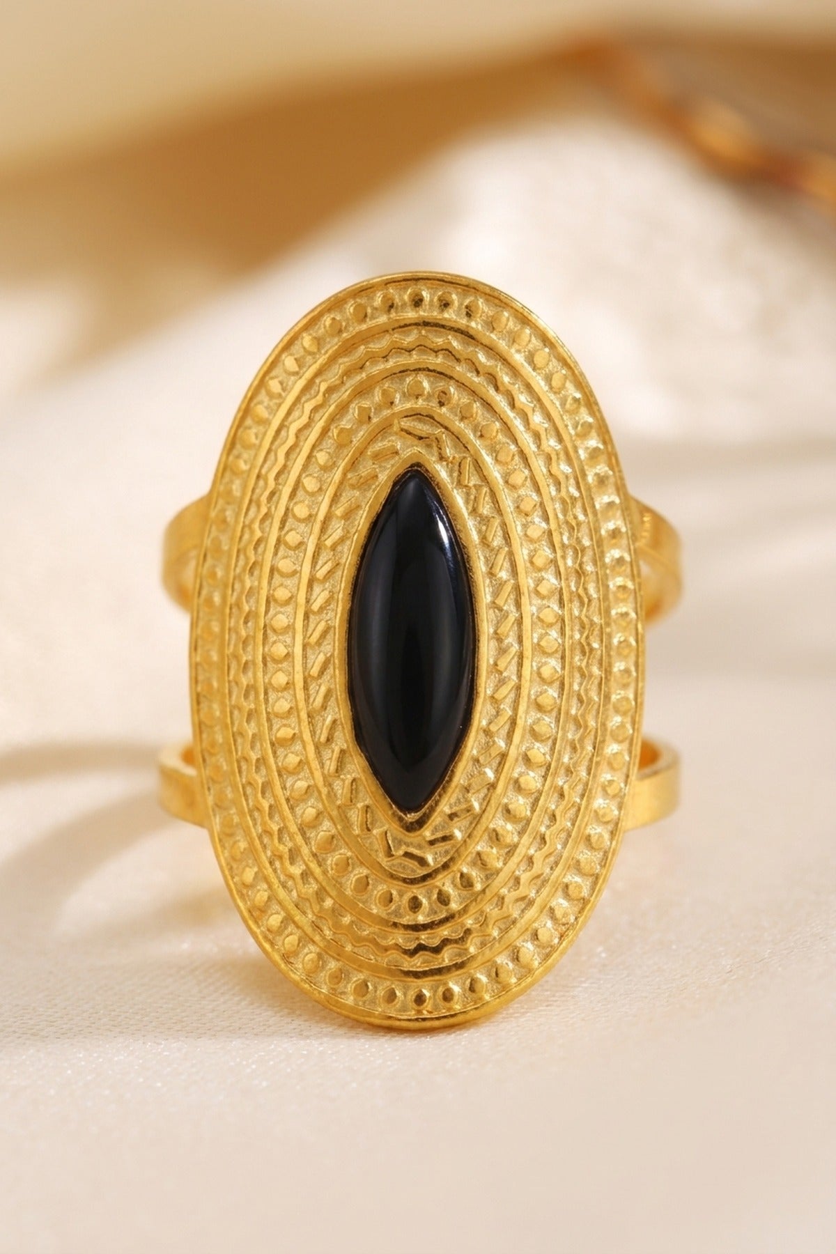 Emaar Oval Open Ring - Black