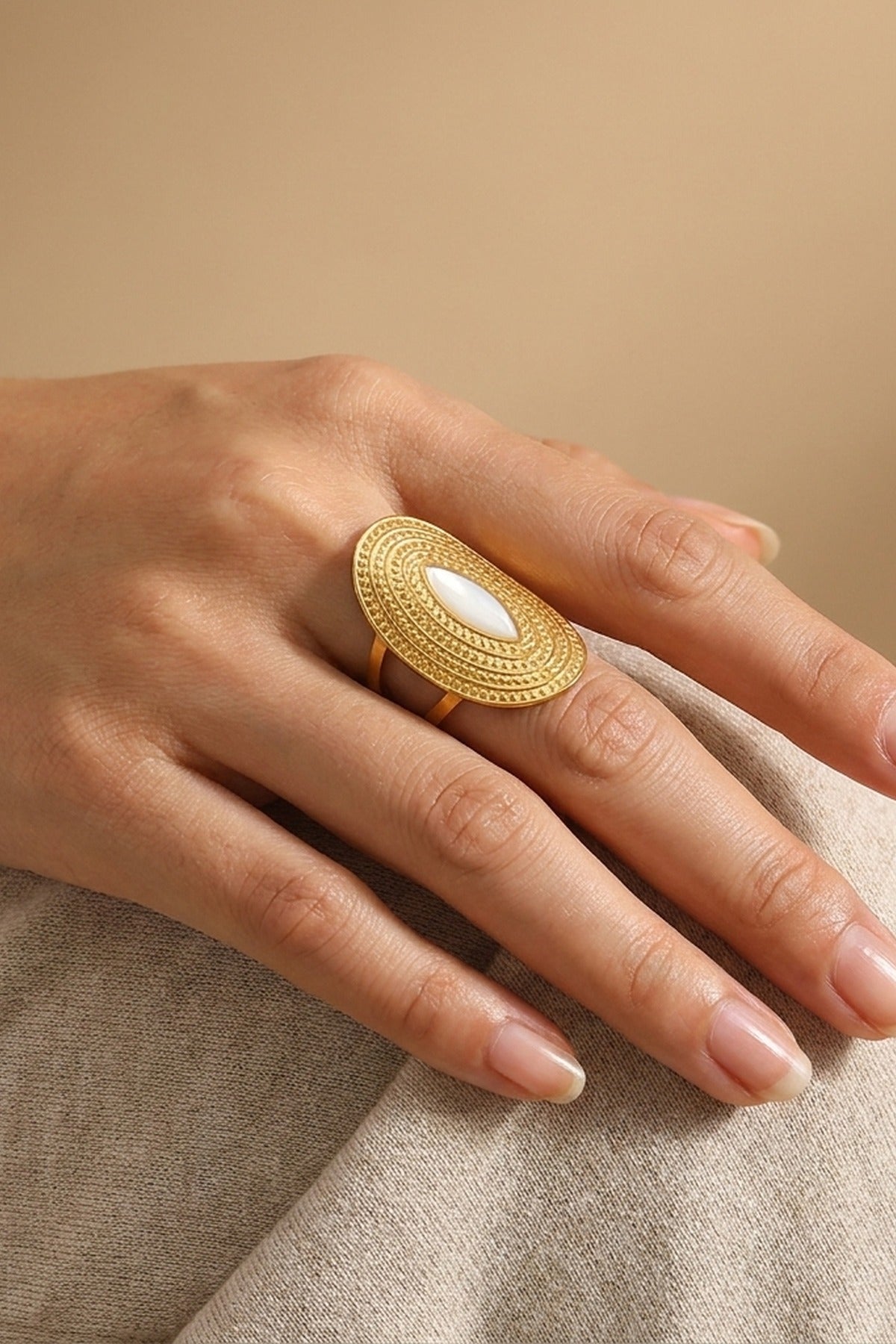 Emaar Oval Open Ring - White