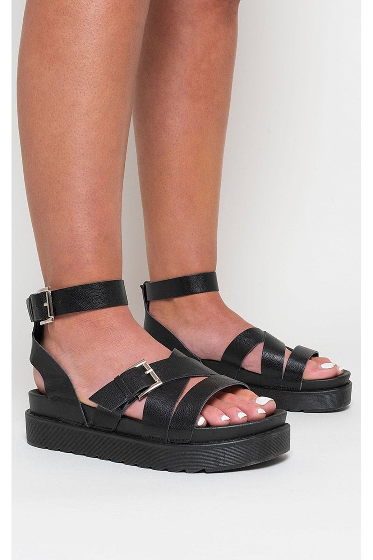 Alaiya Leather Chunky Platform Sandals - Black
