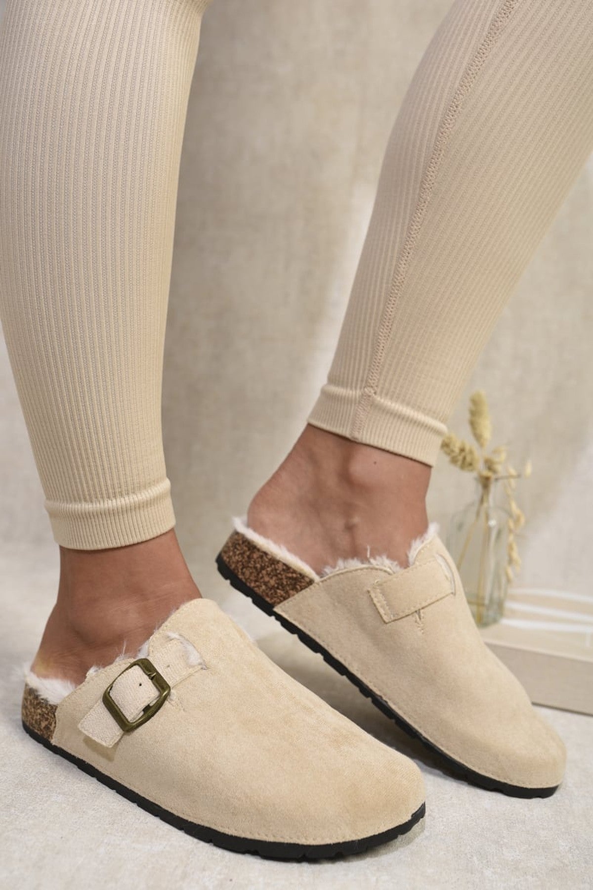 Camilla Suede Flip-flops Sandals With Fur - Beige