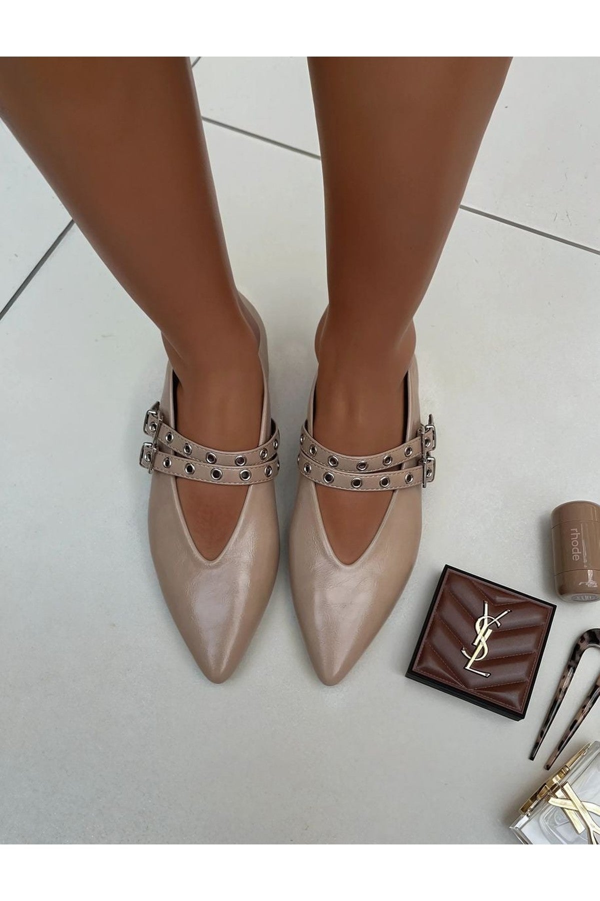 Caryn Low Heel Double Buckle Eyelet Strap Pointed Flat Shoes - Khaki