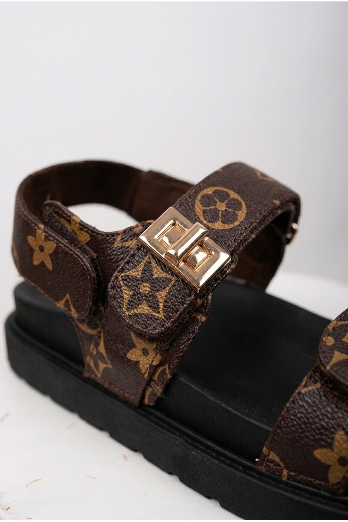 Saoirse Geometric Print Flatform Sandals - Brown