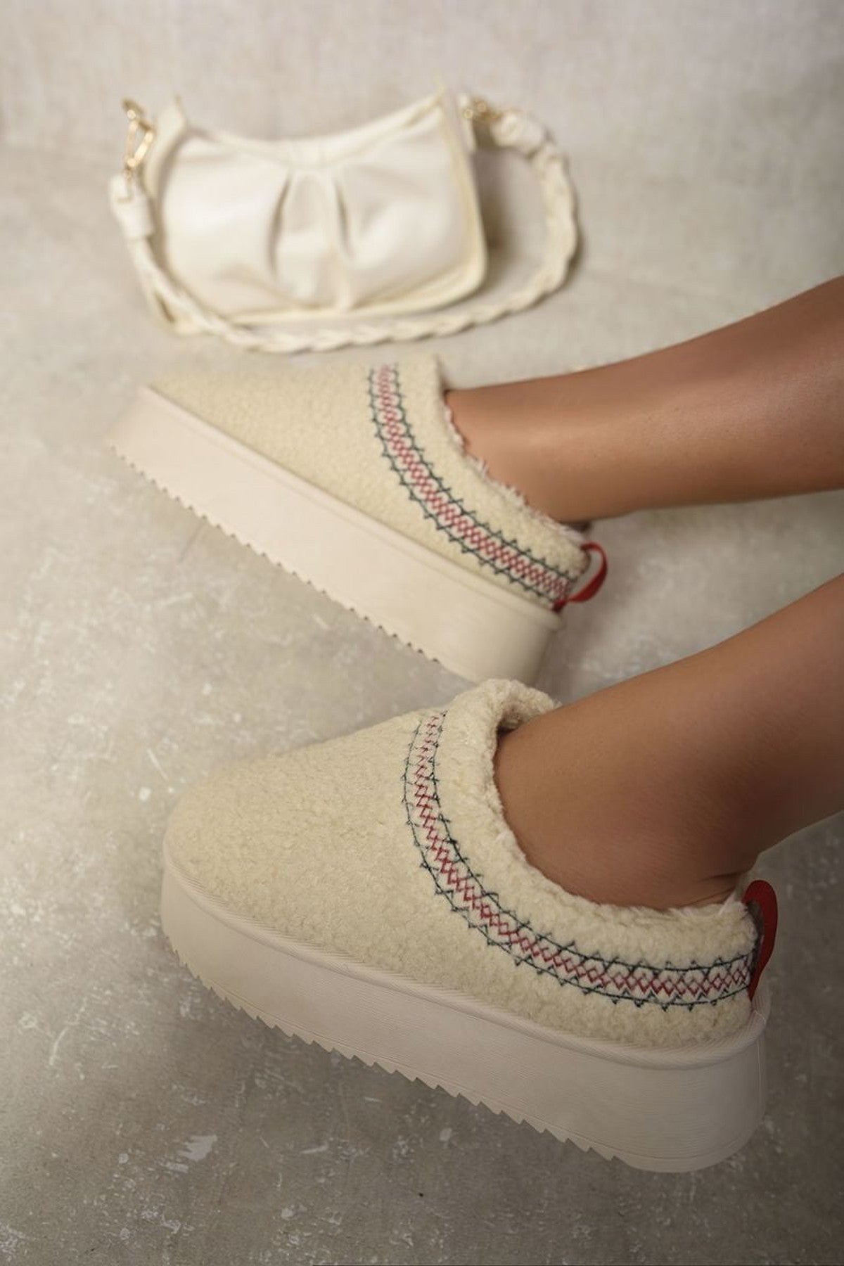 Cora Ankle Cozy Plush Lining Thick Sole Fluffy Slippers - Beige