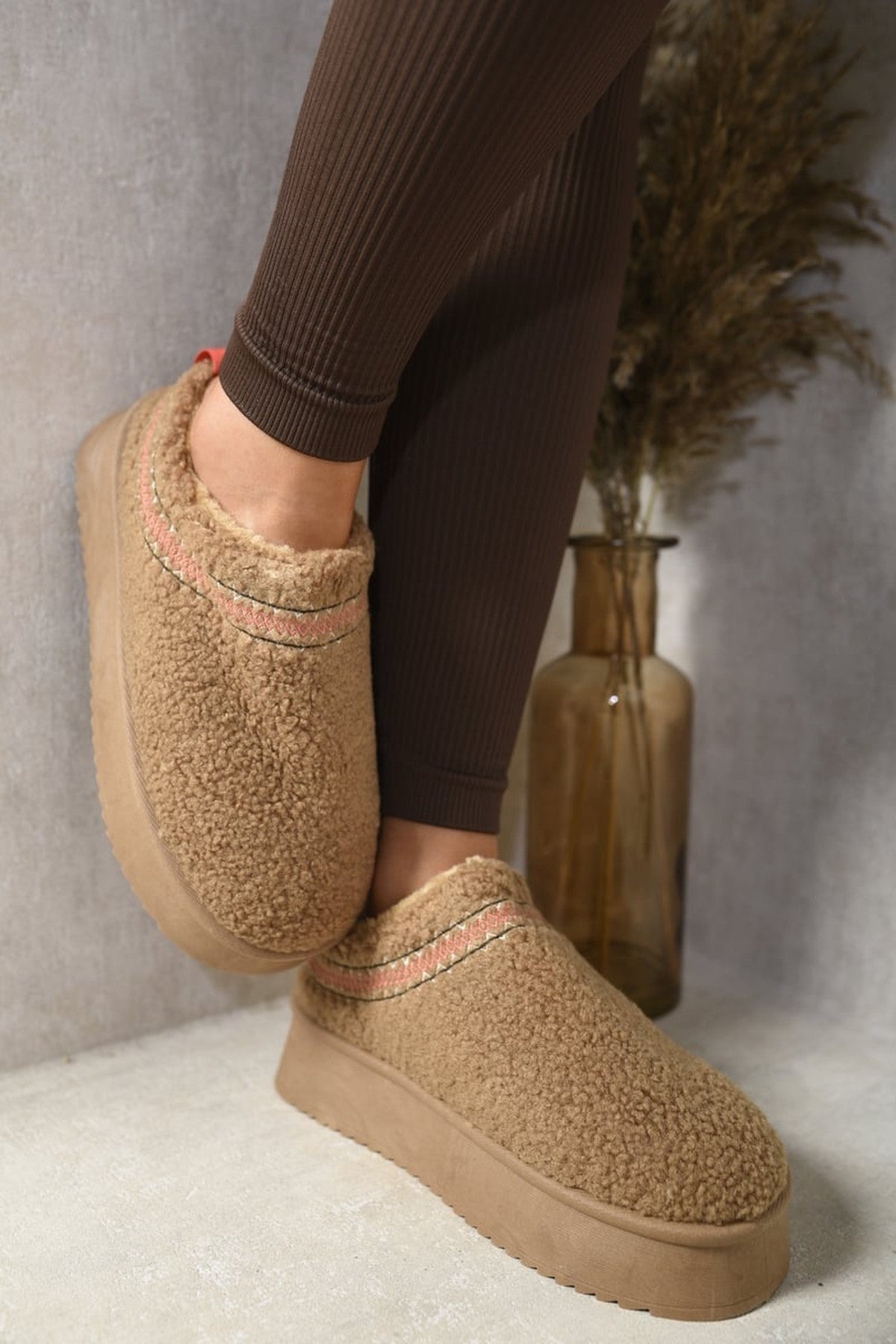 Cora Ankle Cozy Plush Lining Thick Sole Fluffy Slippers - Camel