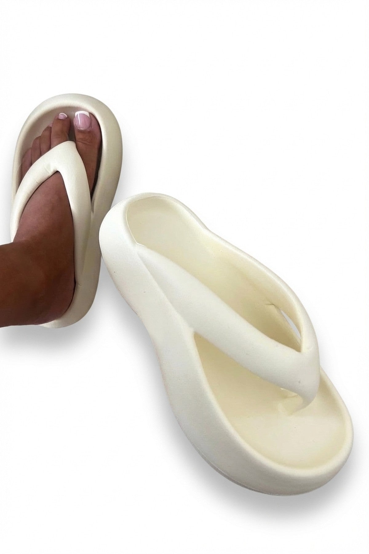 Cora Chunky Platform Flip-flops Sandals - Beige