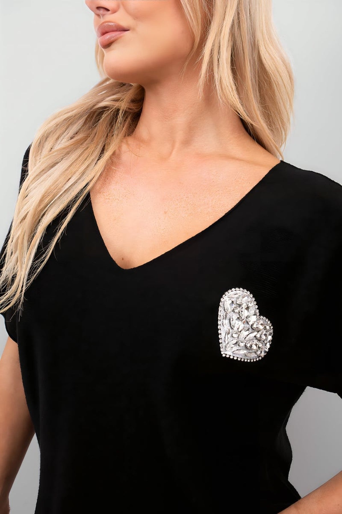 Della Short Sleeve V-neck Oversized Rhinestone Heart Detail Top - Black