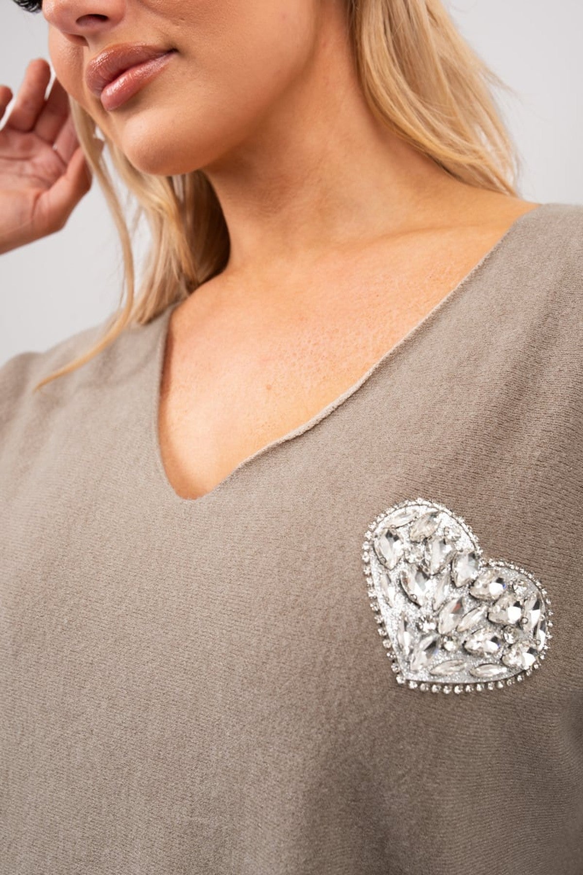 Della Short Sleeve V-neck Oversized Rhinestone Heart Detail Top - Mocha