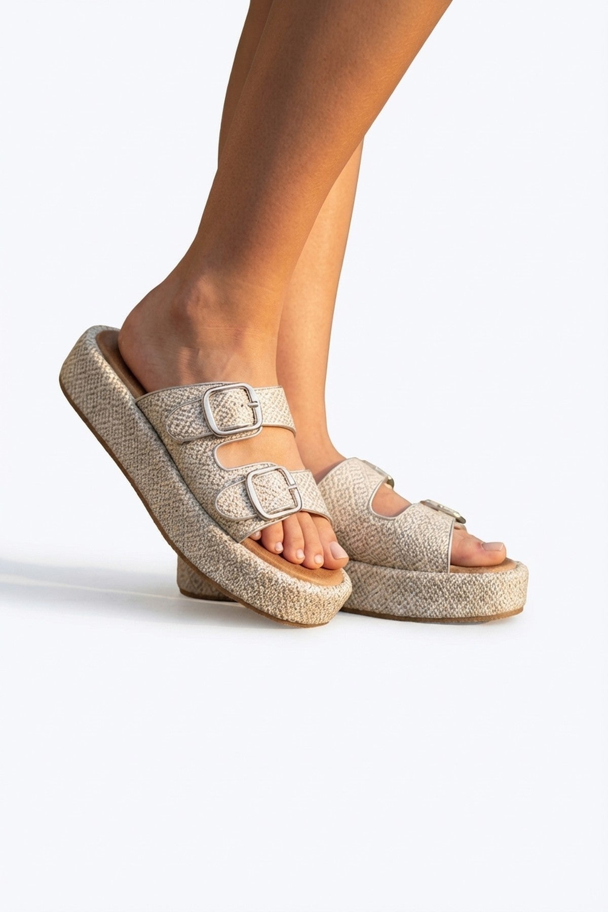 Vera Diamond Pattern Platform Sandals - Silver