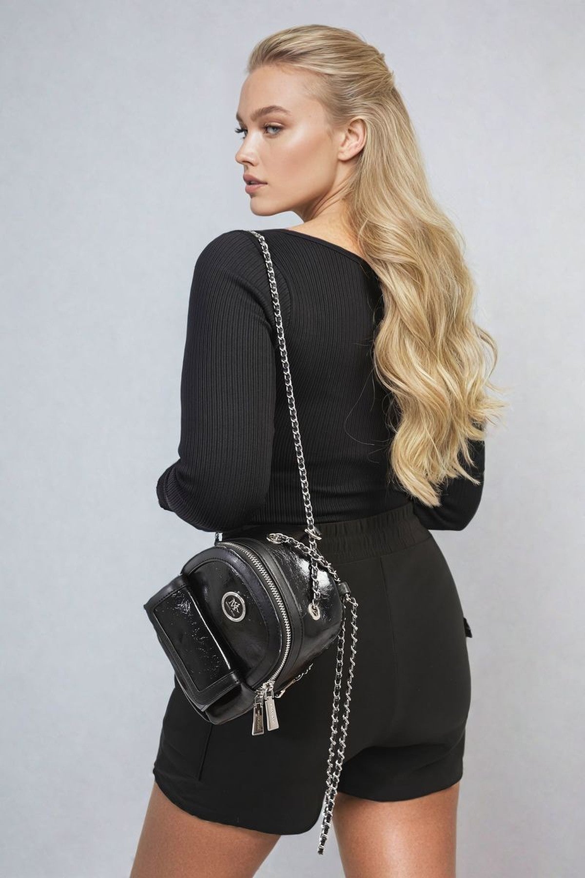 Dulce Elastic Waist Drawstring Pocket Detail Shorts - Black