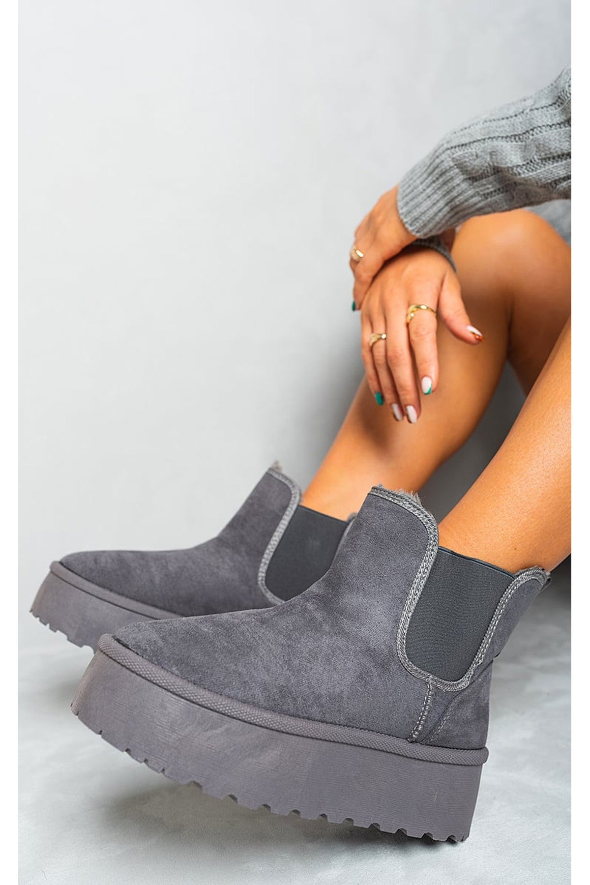 Edith Fluffy Platform Sole Chelsea Faux Fur Lined Ankle Boots - Grey