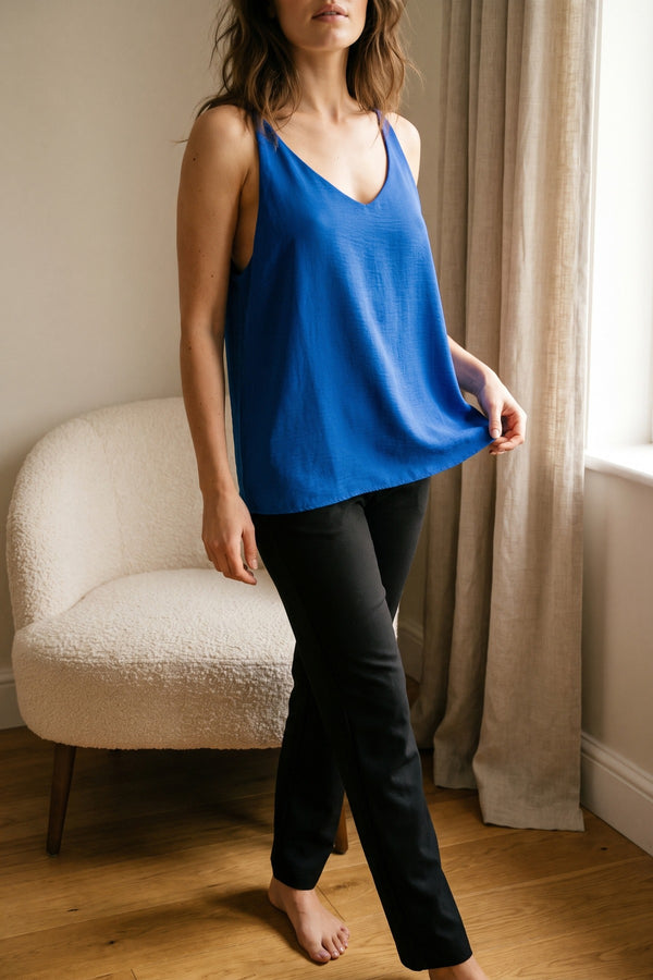 Vanya Sleeveless Scoop Neck Relaxed Fit Top - Royal