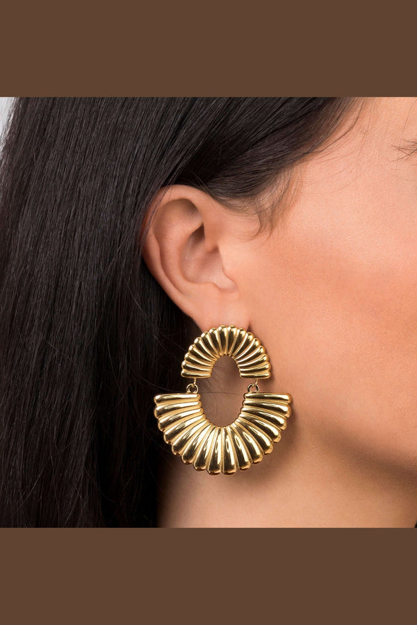 Layali Sculpted Fan Drop Earrings by ARIIRA, bold gold earrings with sculpted fan design, perfect for adding elegance.