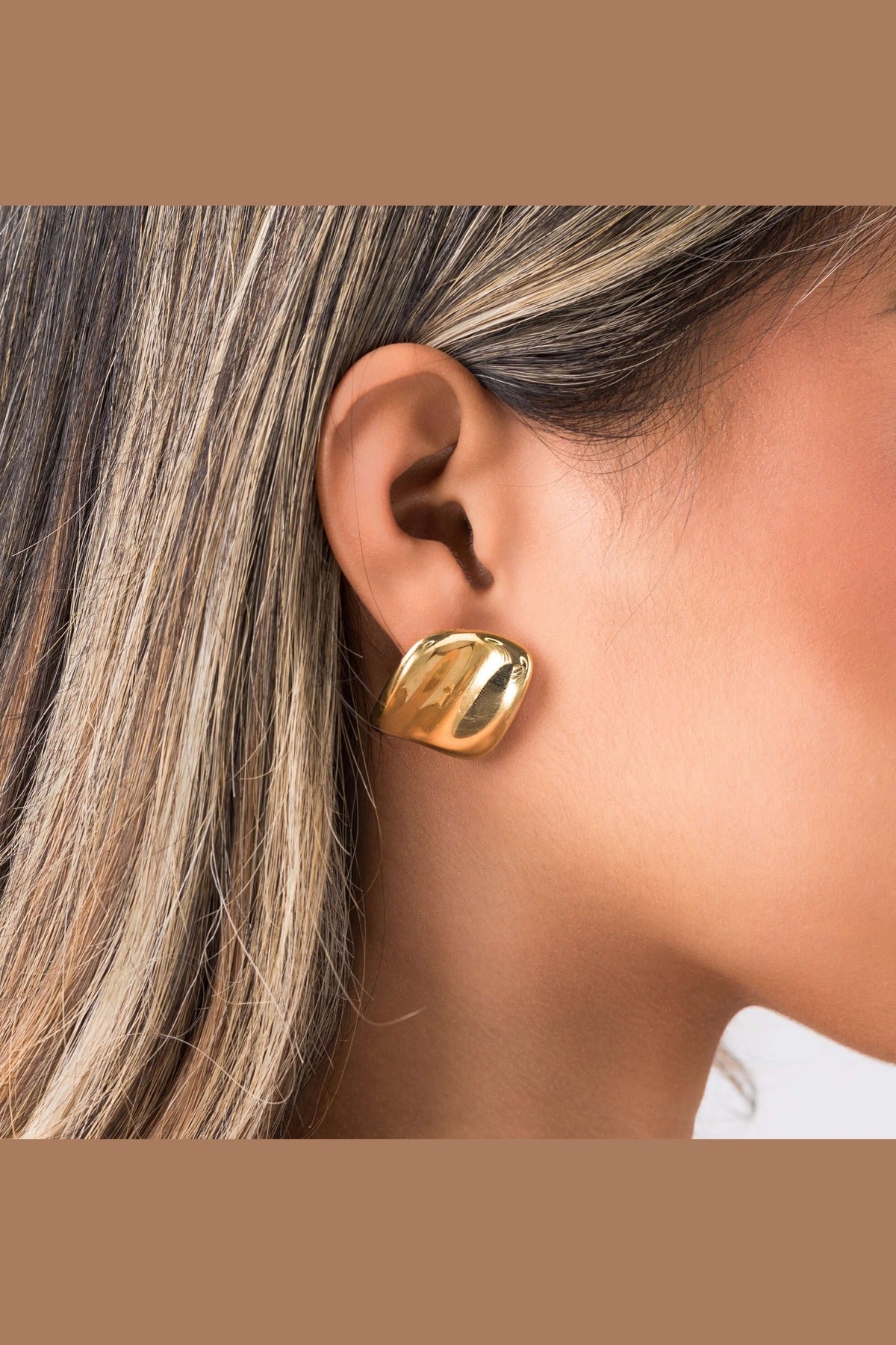 Lara Organic Drop Studs - Gold