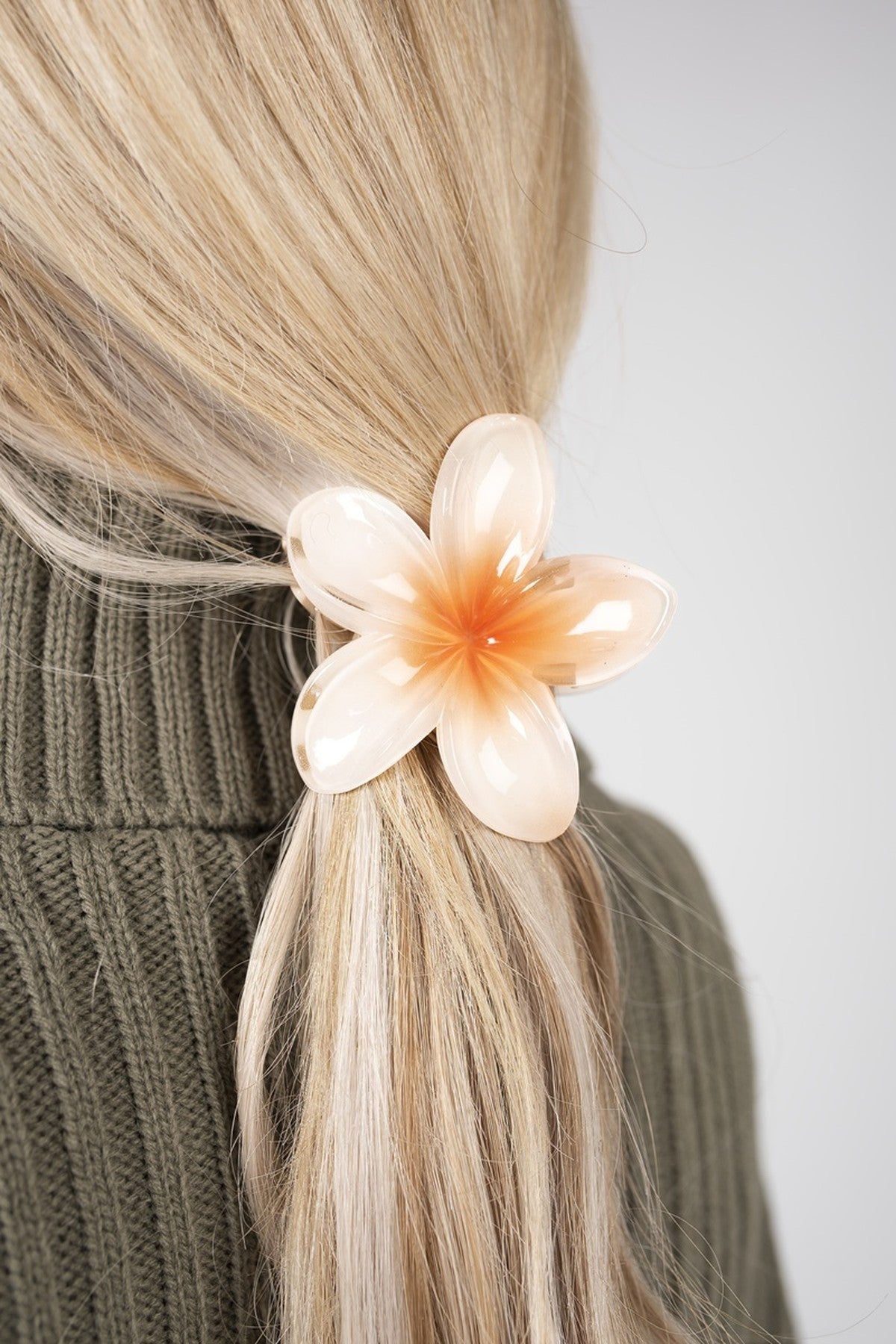 Jameela Flower Shaped Hair Claw Clip - Peach