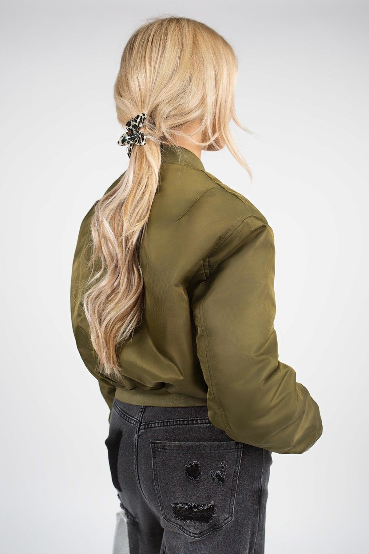 Jenaya Flower Shaped Printed Hair Claw Clip - Grey