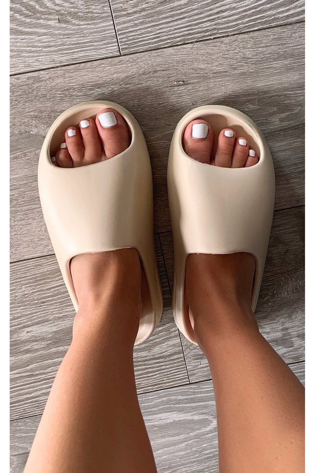 Lou Slip On Sandals - Beige