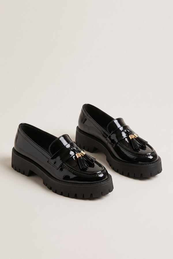 Mia Womens Chunky Patent Tassel Loafers - BLACK