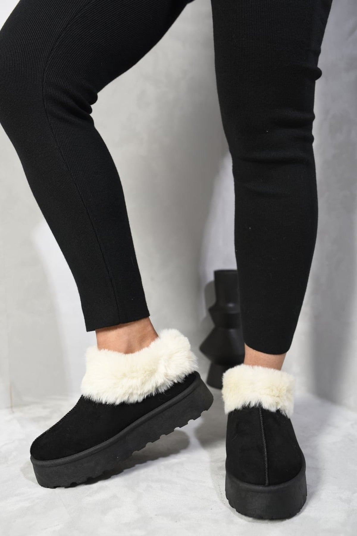 Shella Faux Fur Trim Platform Ankle Boots - Black