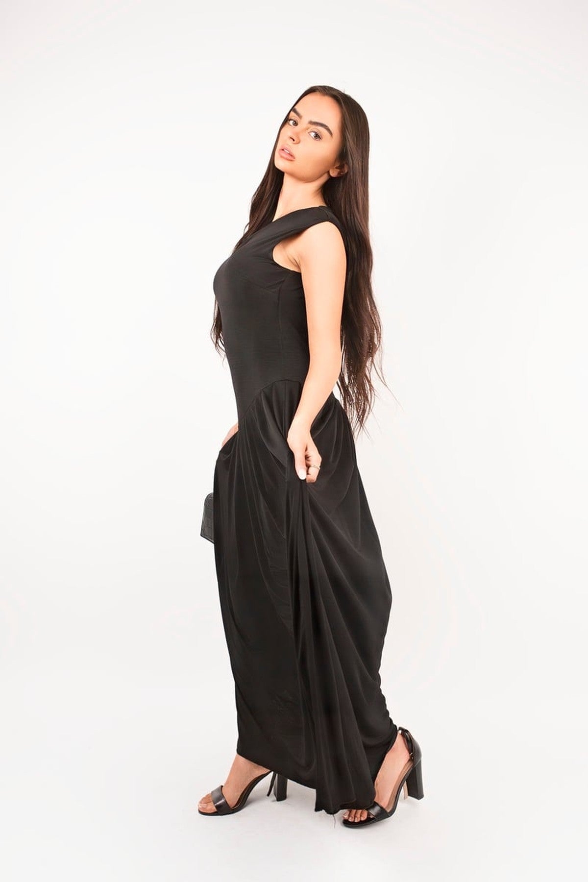 Tylah Short Sleeve Pleated Relaxed Maxi Dress - Black