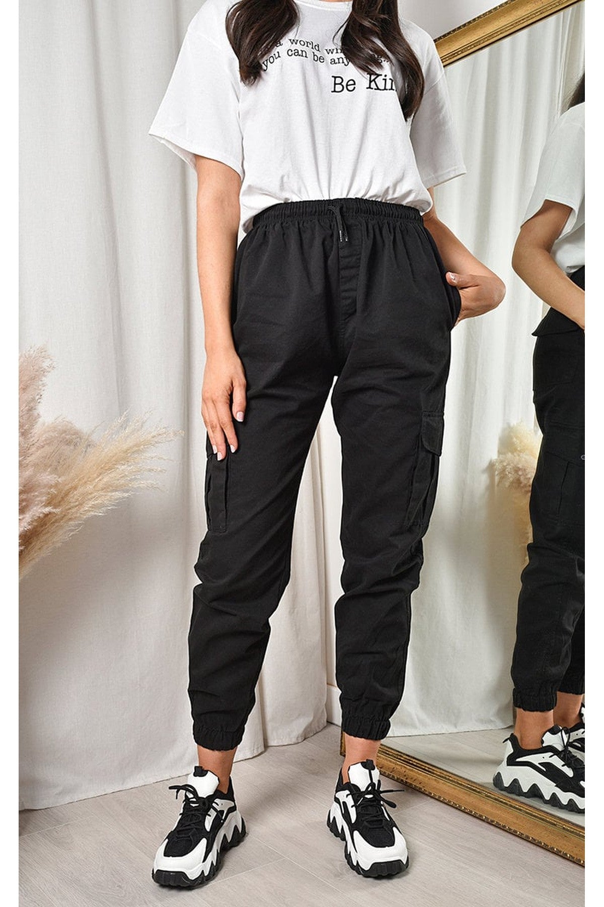 Xanthe Pocket Cargo Trousers - Black