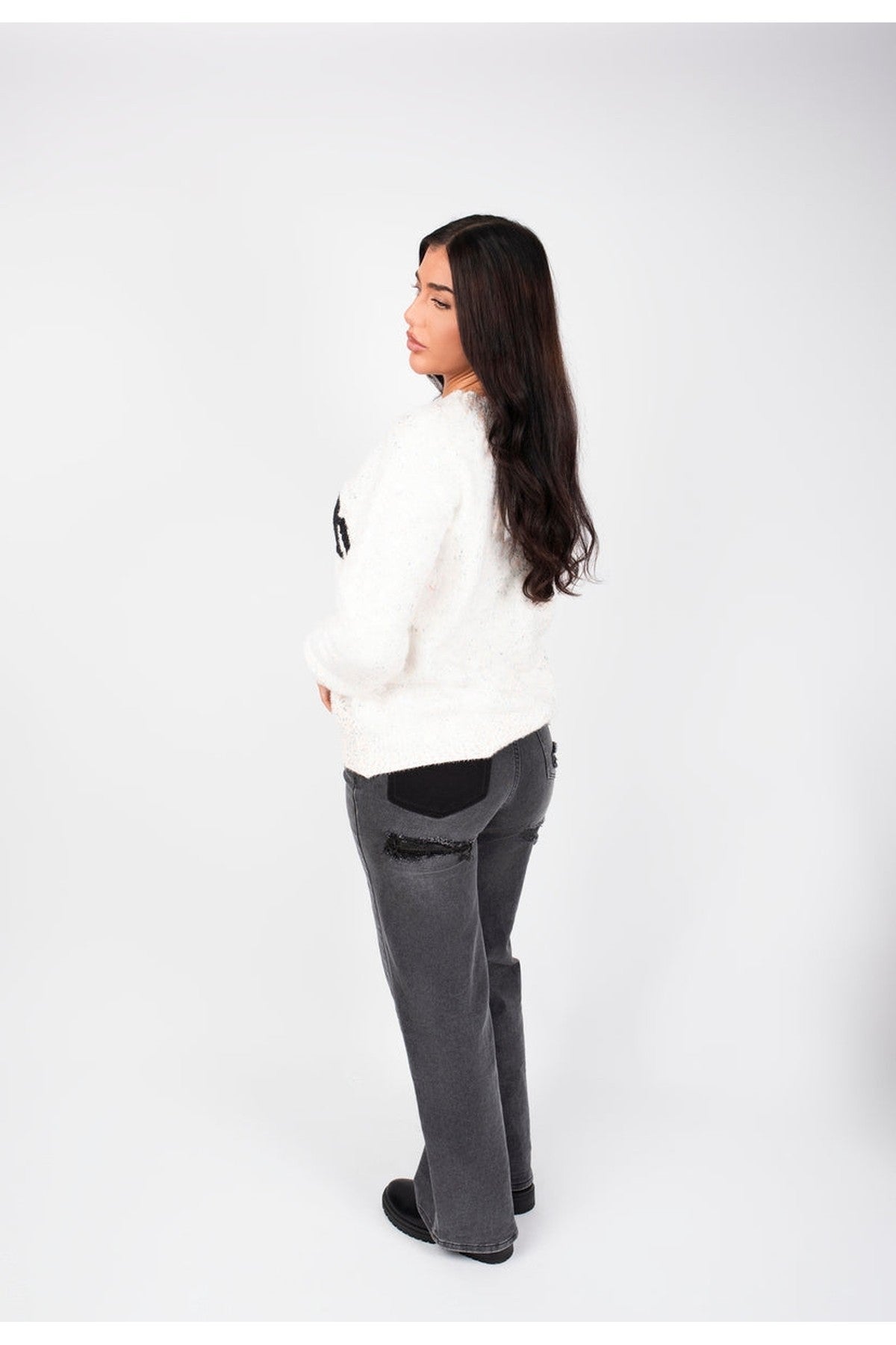 Zenya Fluffy Knit Oversized Jumper With Amour Slogan Detail - Light Grey
