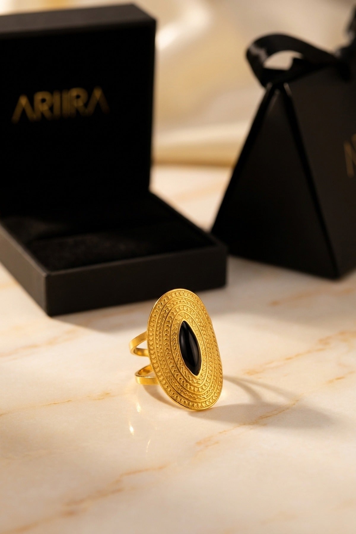 Emaar Oval Open Ring - Black