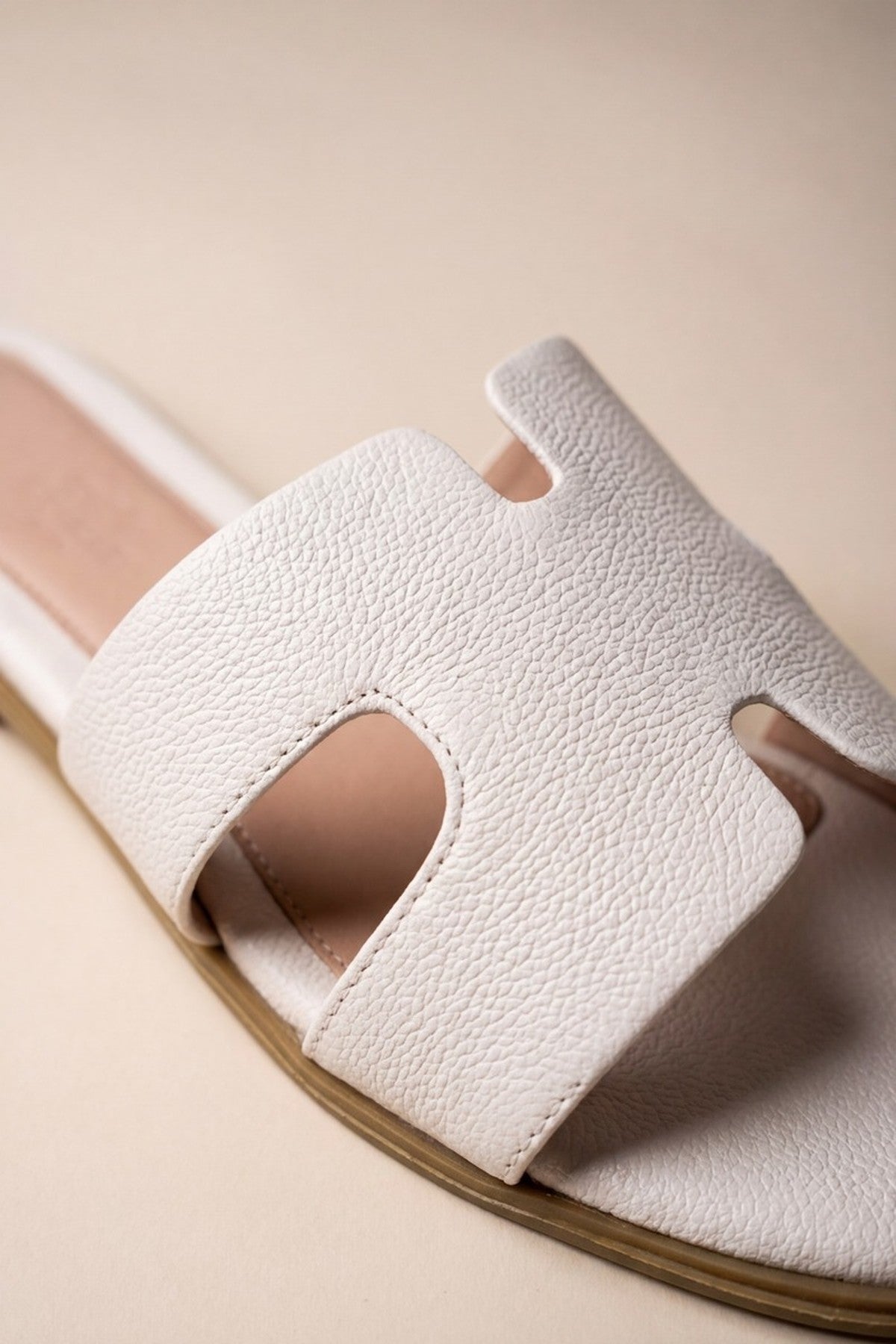 Aria Womens H-Strap Flat Slide Sandals - WHITE