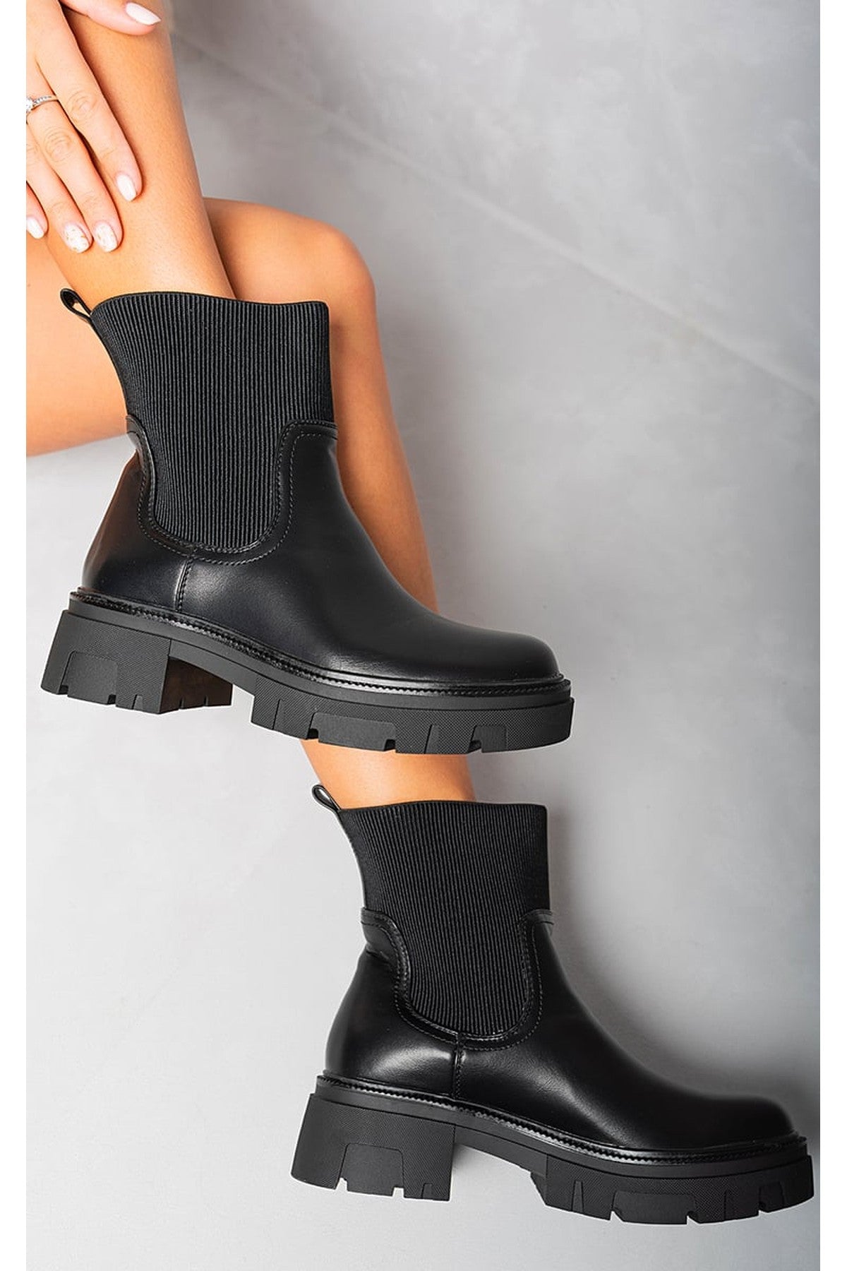 Ashley Chelsea Chunky Ankle Boots - BLACK