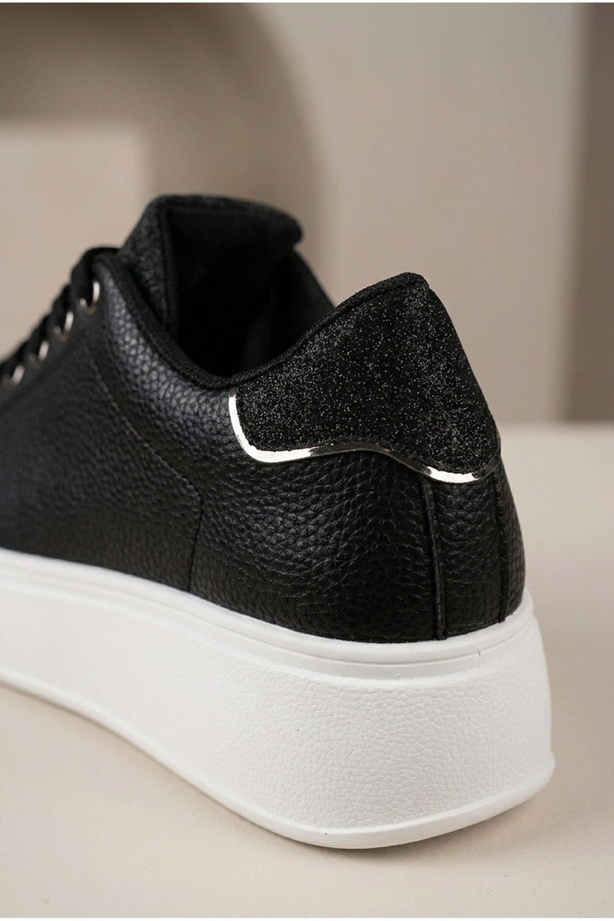 Sophie Womens Classic Platform Trainers - Black