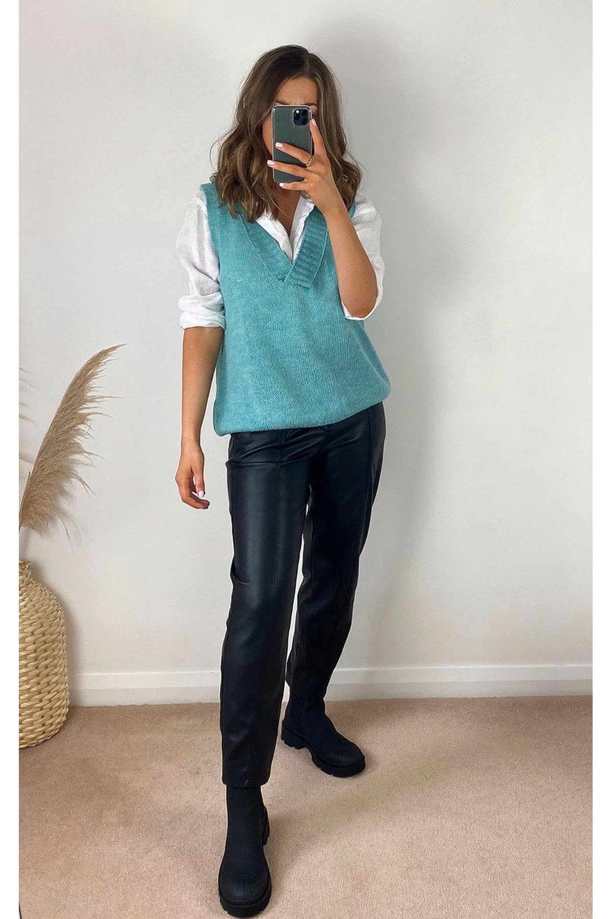 Lois Sleeveless Knitted Vest - Aqua