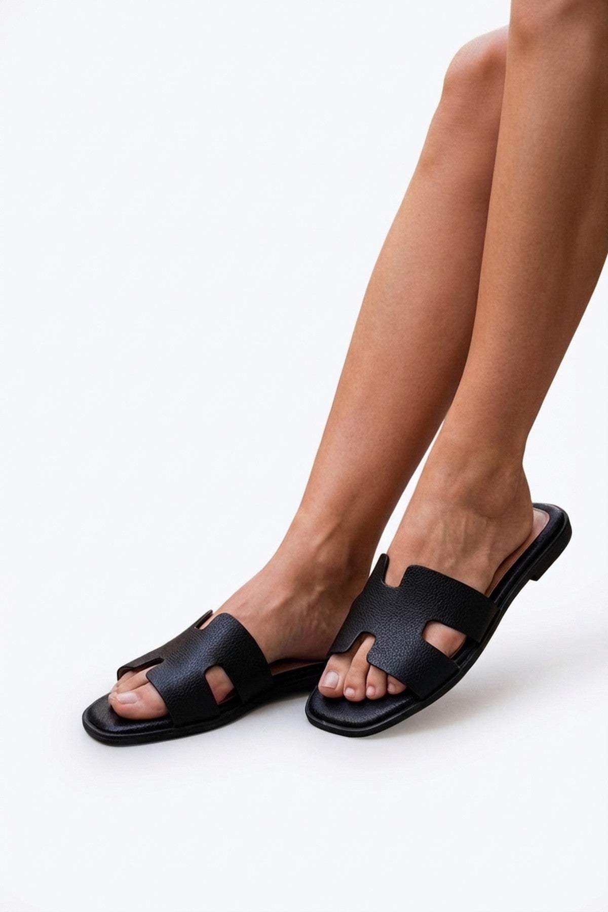 Aria Womens H-Strap Flat Slide Sandals - BLACK