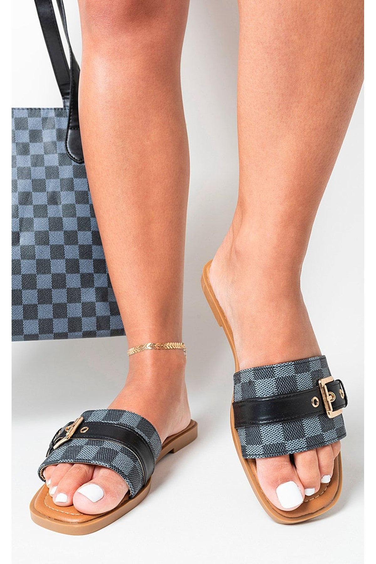 Ariah Open Toe Flat Sandals - Black
