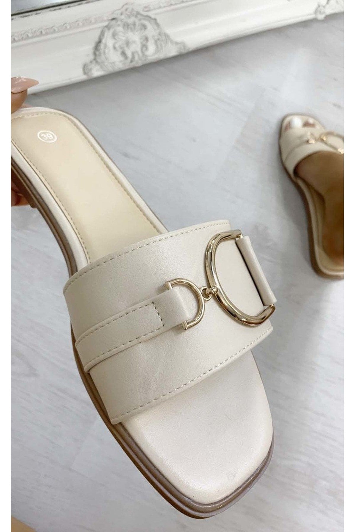 Ashleigh Gold Detail Sliders - Beige