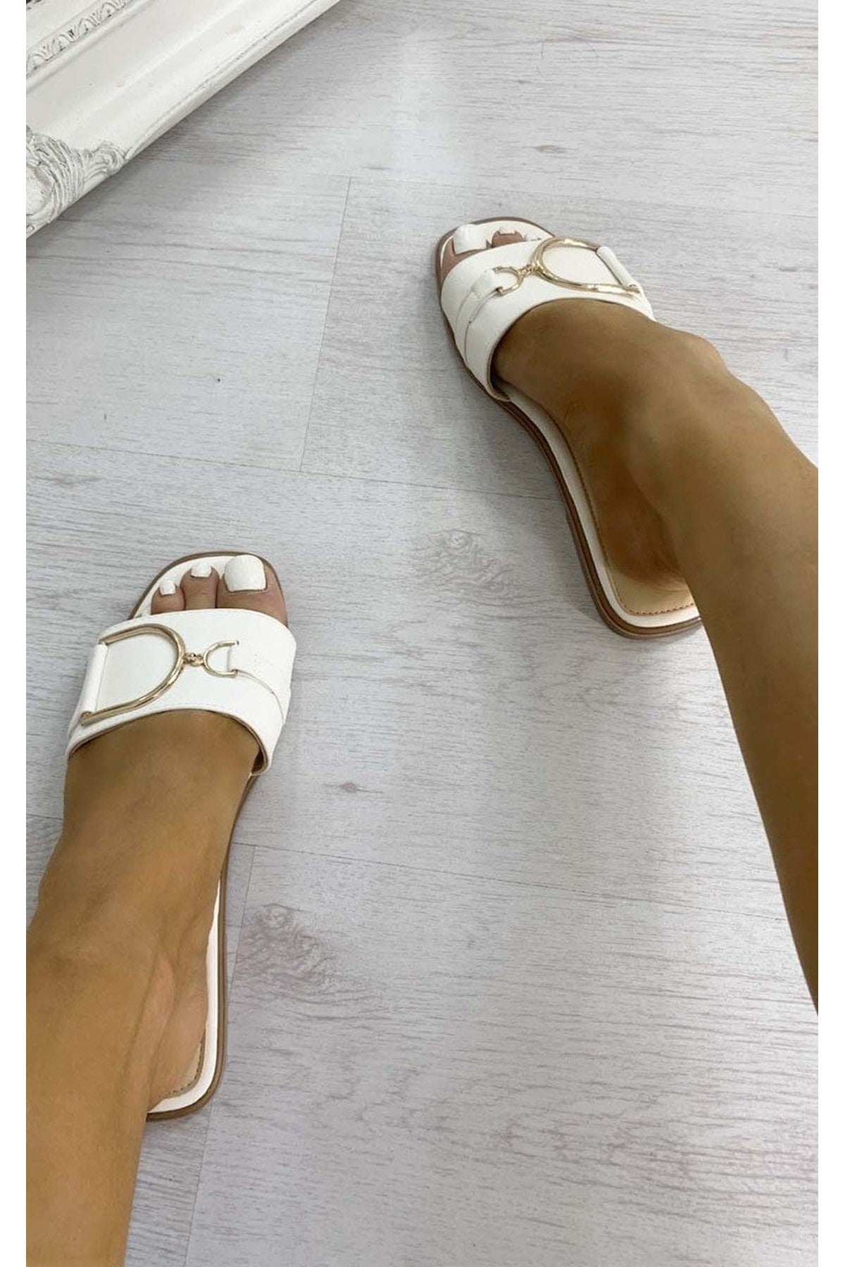 Ashleigh Gold Detail Sliders - White