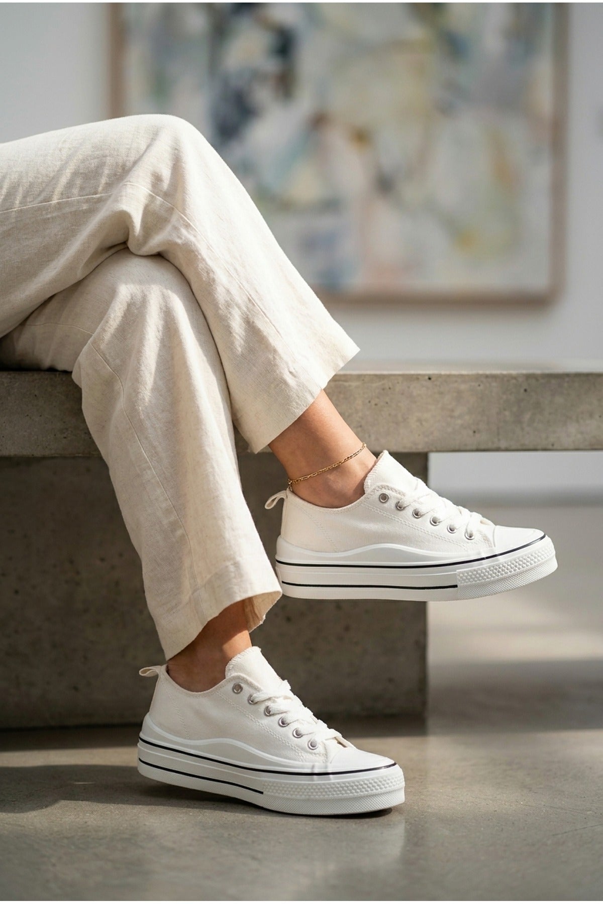Saoirse Low Top Canvas Trainers - White