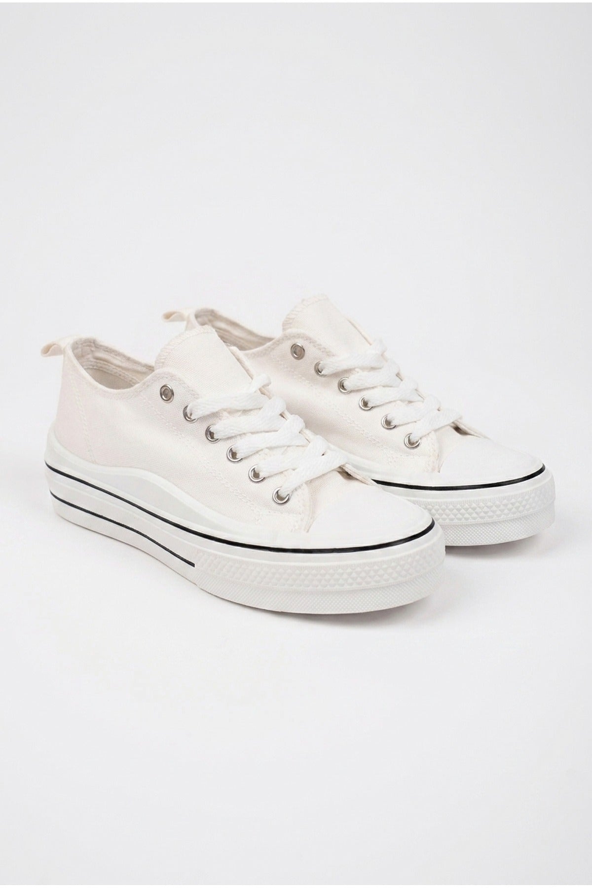 Saoirse Low Top Canvas Trainers - White