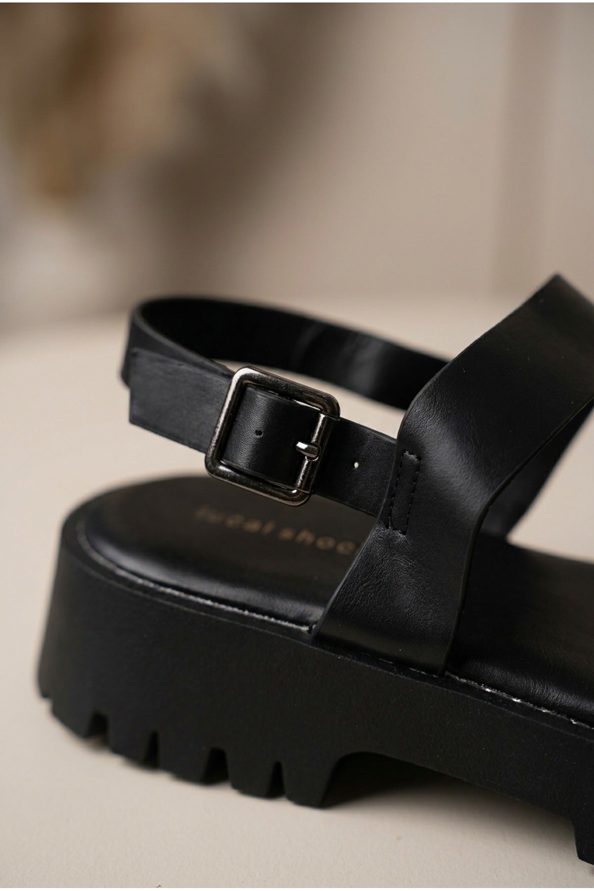 Edie Chunky Sole Crossover Strap Sandals - Black