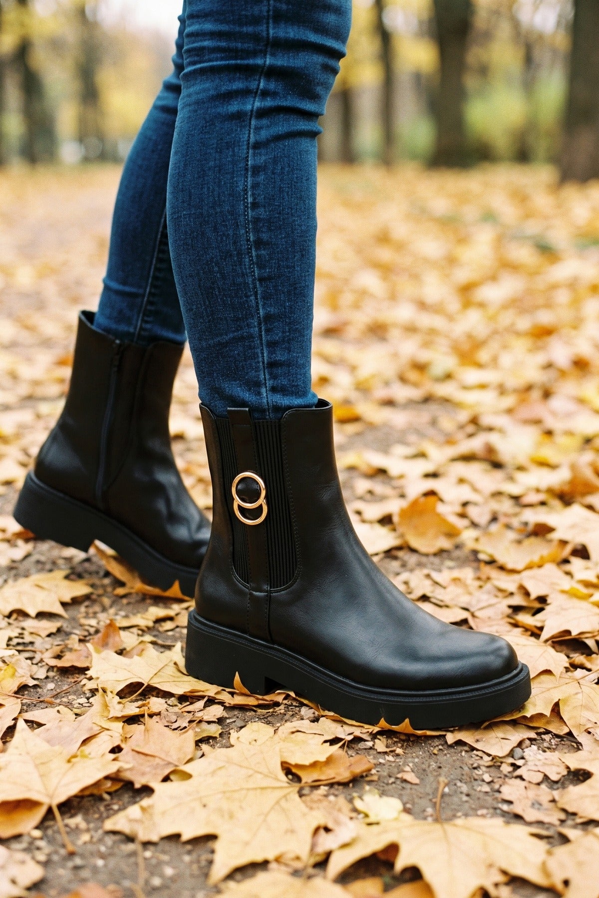 Pilar Gold Ring Chunky Chelsea Boots - Black