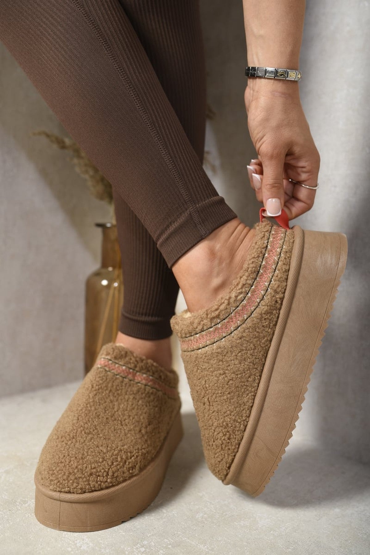 Cora Ankle Cozy Plush Lining Thick Sole Fluffy Slippers - Camel