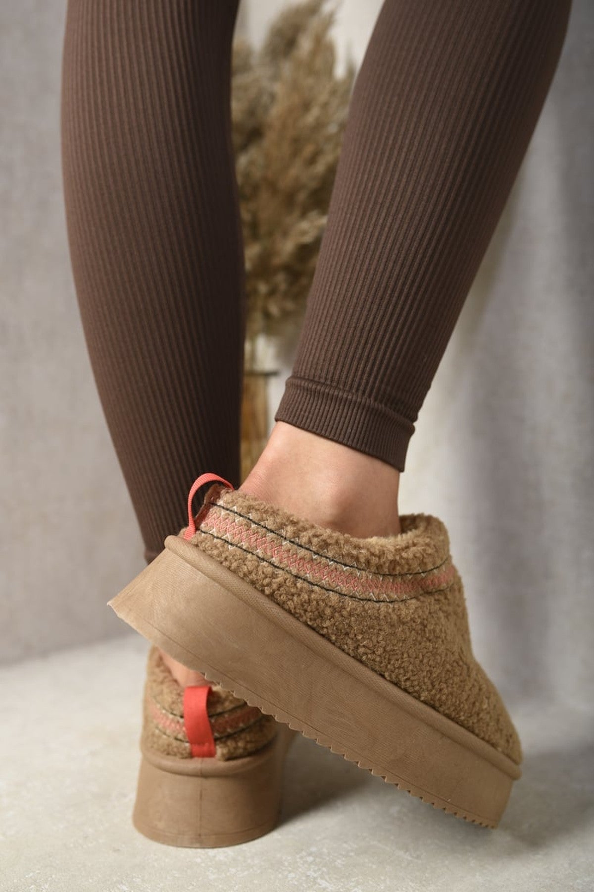 Cora Ankle Cozy Plush Lining Thick Sole Fluffy Slippers - Camel