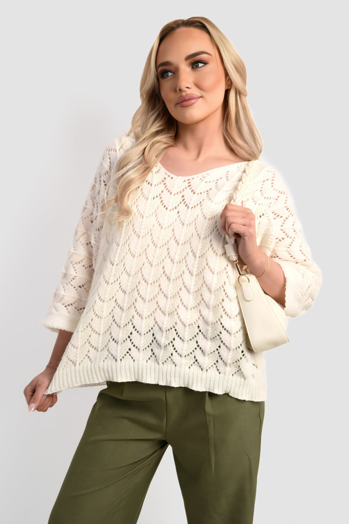 Eliza Half Sleeve Chunky Cable Knit Jumper - Cream