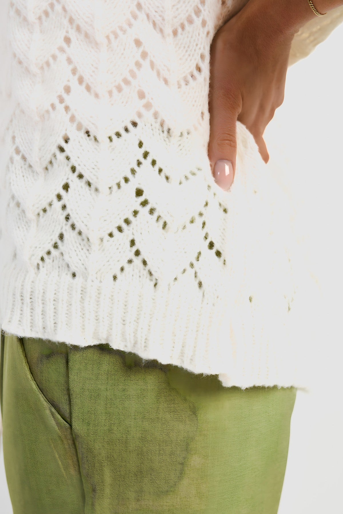 Eliza Half Sleeve Chunky Cable Knit Jumper - Cream