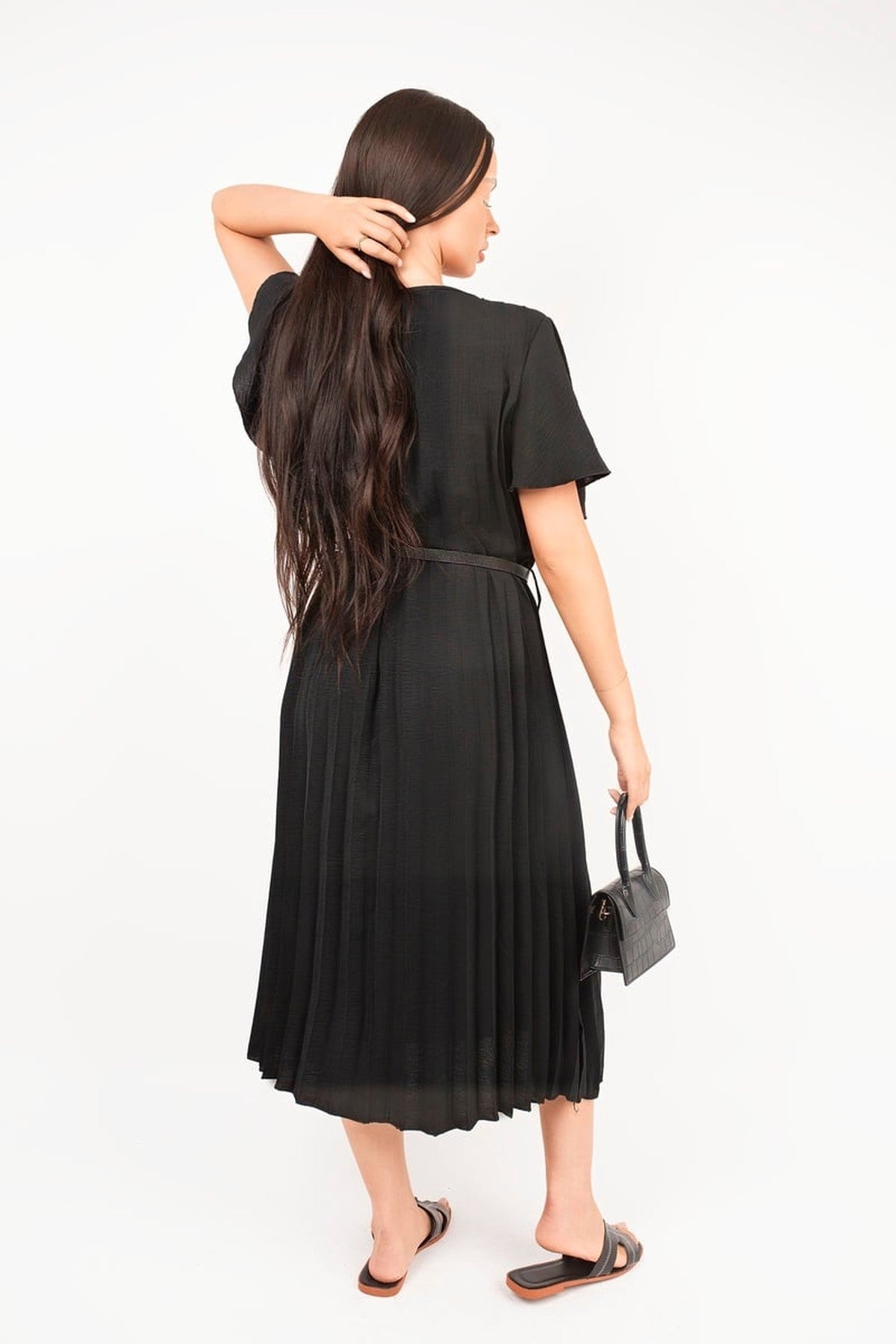 Elidi Short Sleeve Pleated Midi Dress With Waist Belt - Black