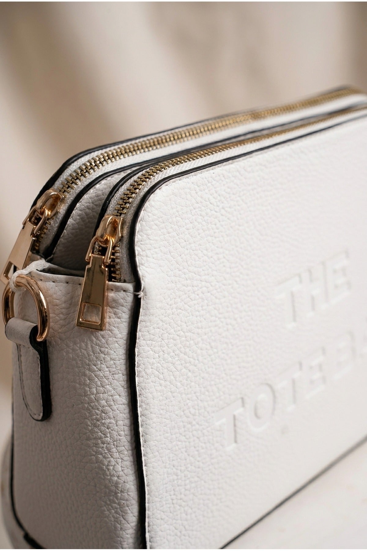 Saoirse Pebbled Faux Leather Camera Bag - White