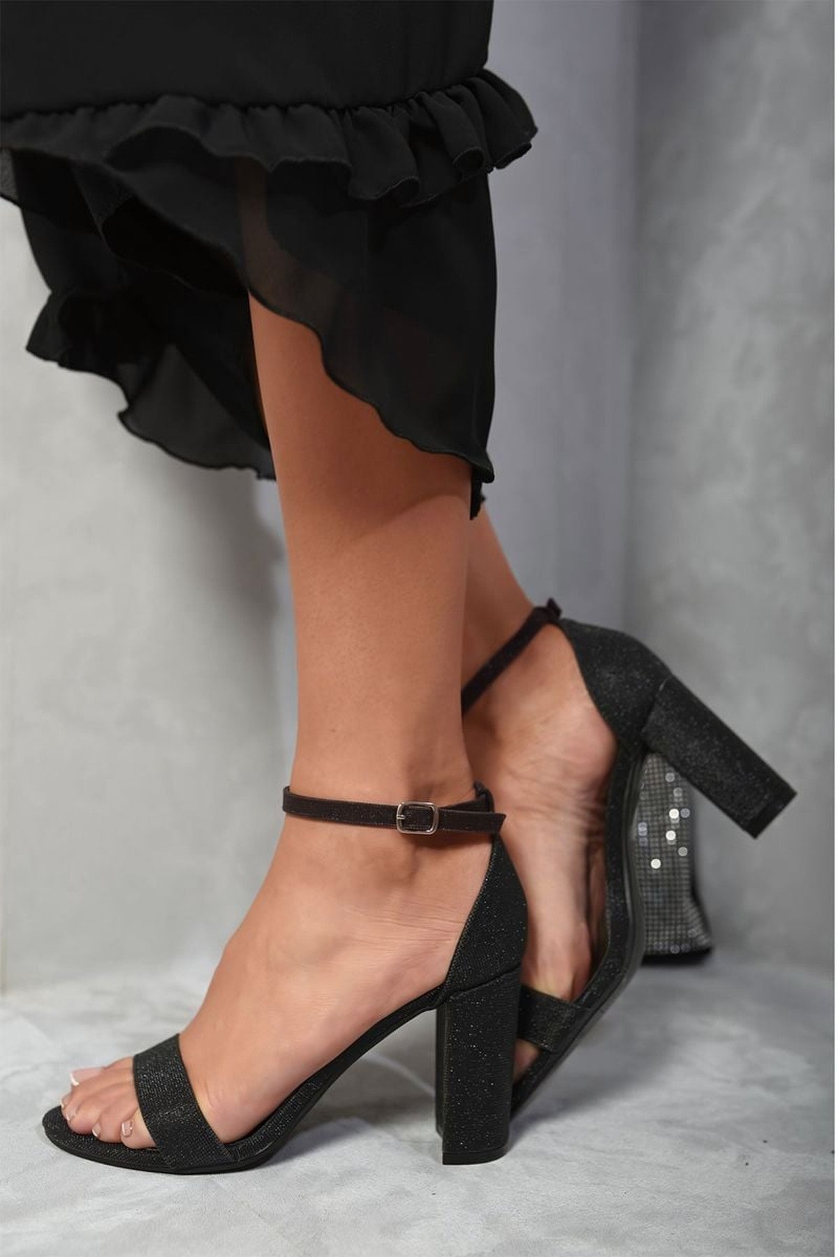 Emryn Detail Glitter Ankle Strap Block High Heels - Black