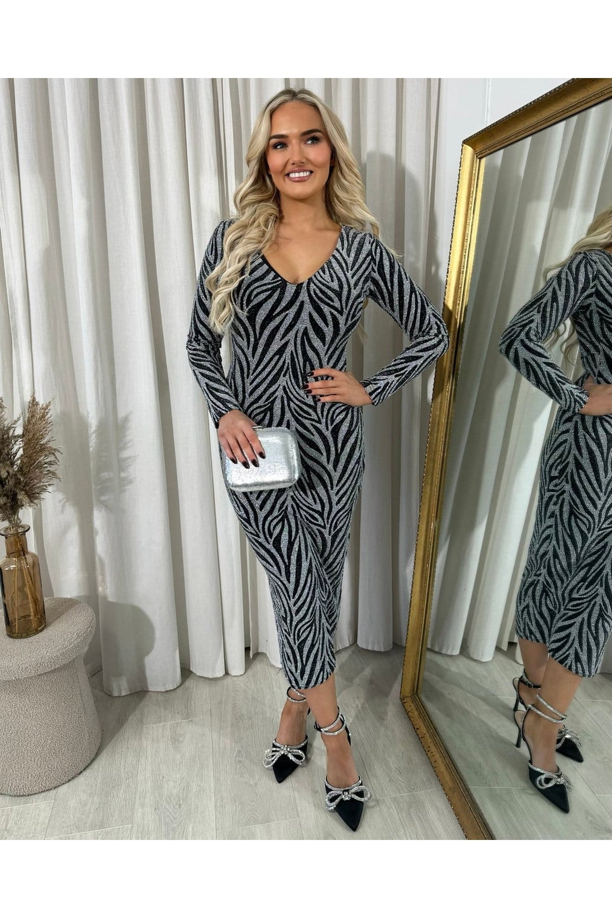 Evelyn Printed V-neck Long Sleeve Glitter Midi Dress - Silver