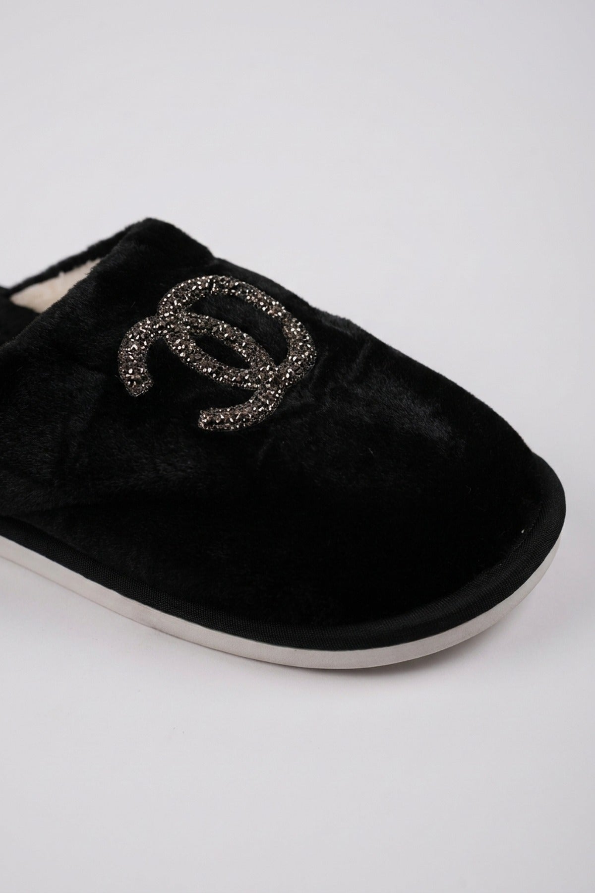 Silke Faux Fur Embellished Slippers - Black