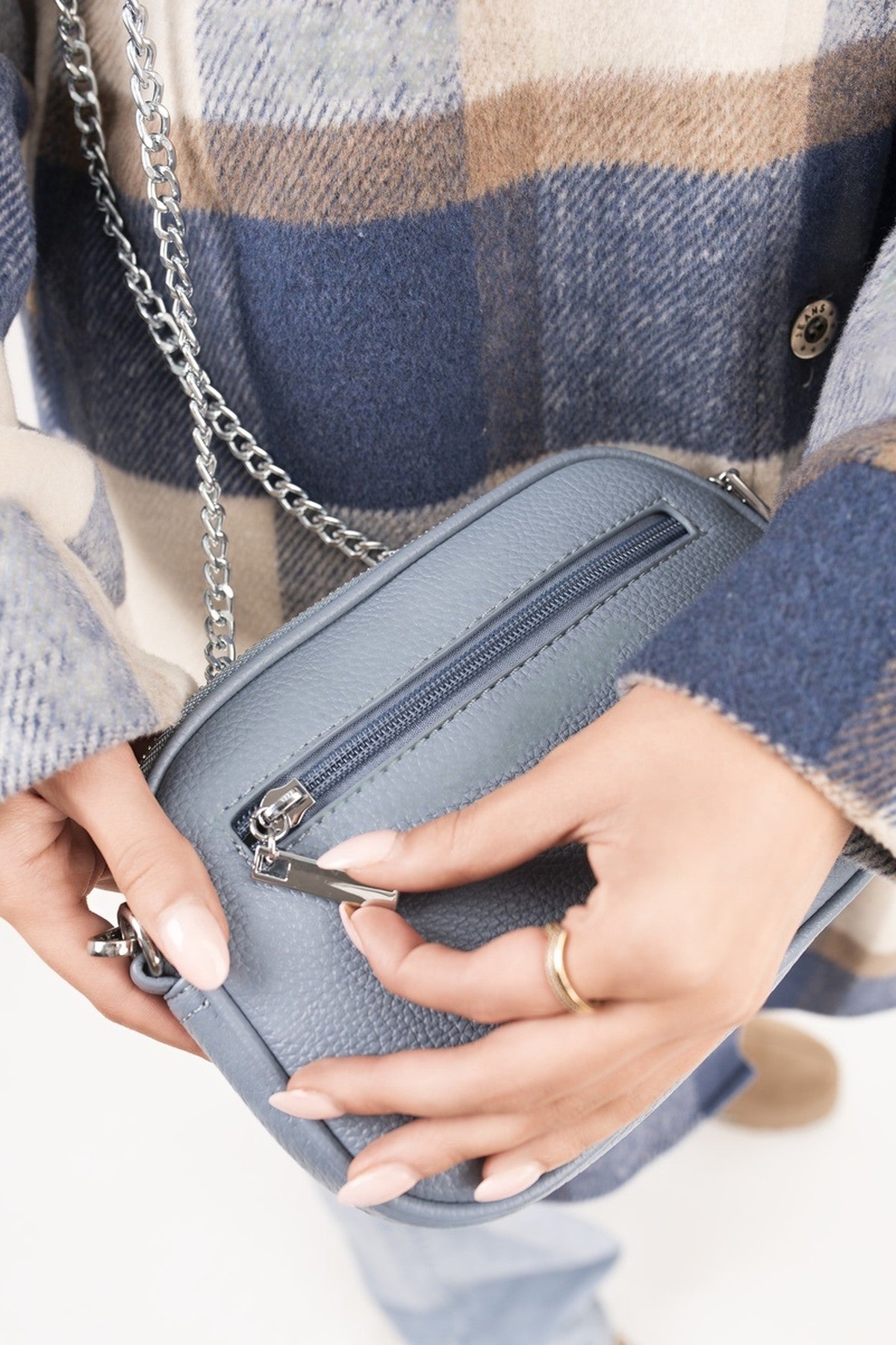 Jinaya Mini Shoulder Bag With Bee Detail - Blue