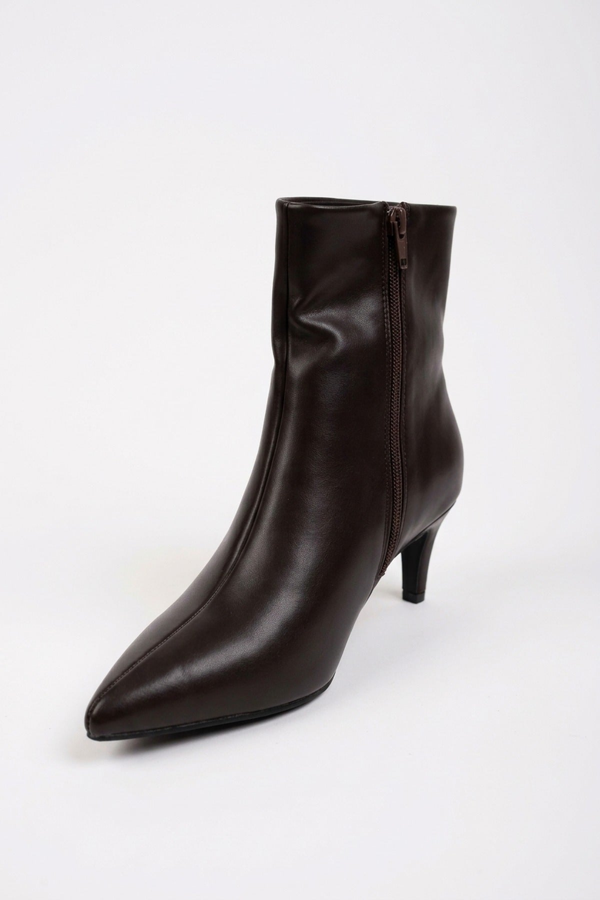 Svetlana Faux Leather Pointed Toe Kitten Heel Ankle Boots - Brown